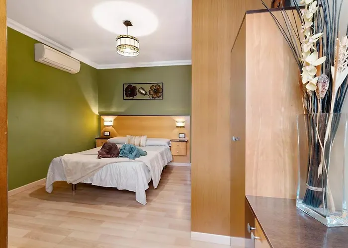 Frente Al Estadio Y Ramblas *