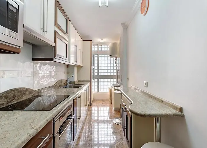 Frente Al Estadio Y Ramblas