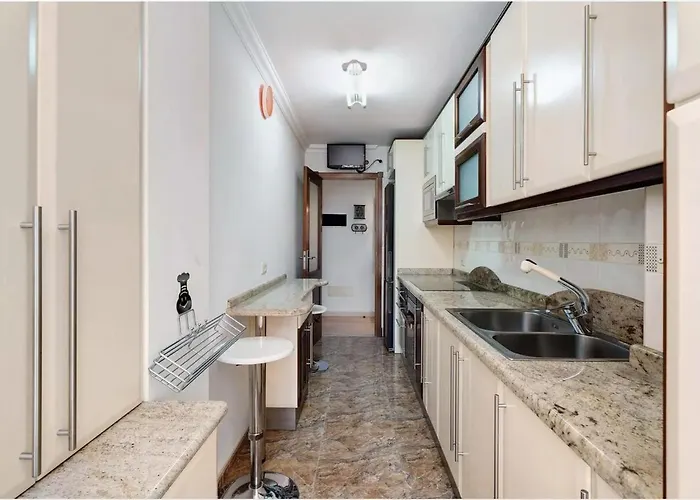 Frente Al Estadio Y Ramblas